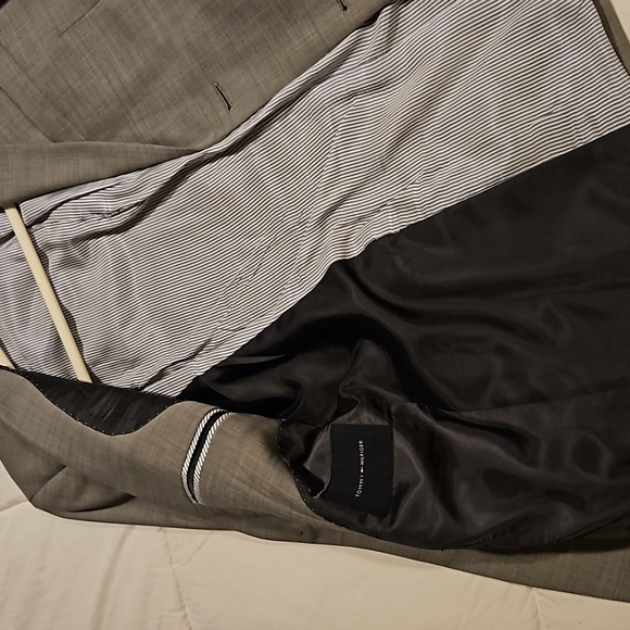 Mens Suit - Picture 3 of 3